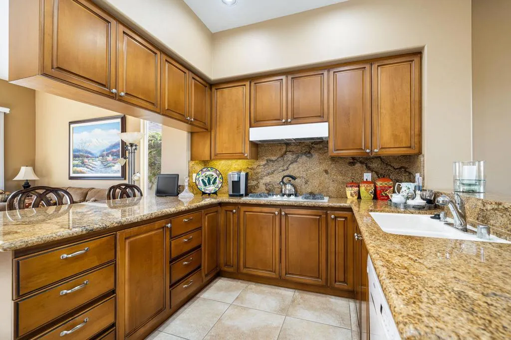 620 Hawk Hill Trail, Palm Desert, California 92211 home-pic-19